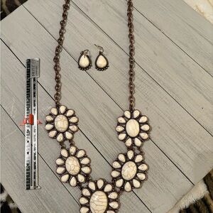 Elegant Floral Necklace and Earring Set